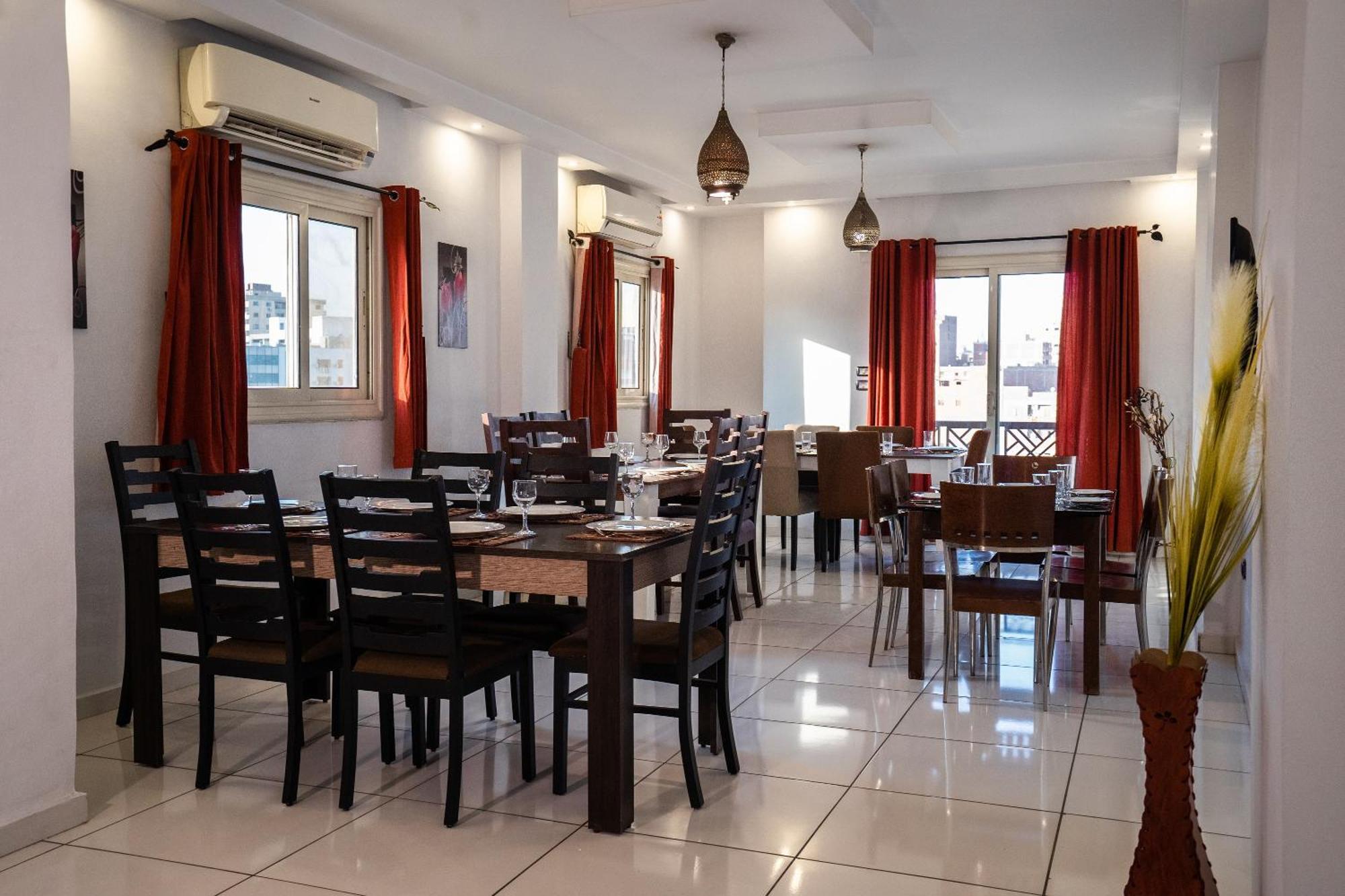 Pyramids Gem Plaza Hotel Kafret el-Gabal Buitenkant foto