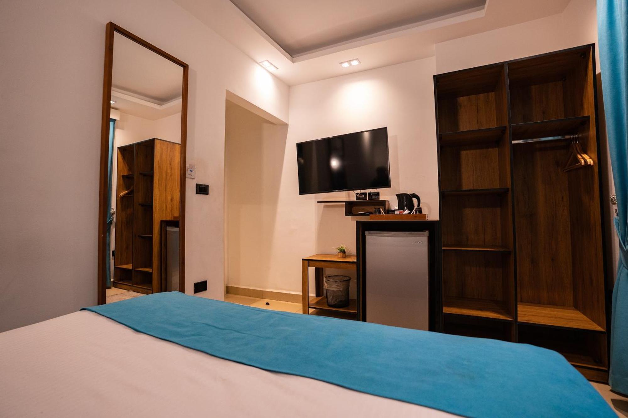 Pyramids Gem Plaza Hotel Kafret el-Gabal Buitenkant foto
